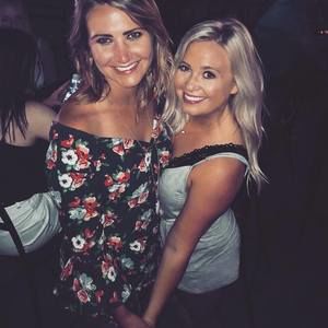 Meet your Posher, Chloe